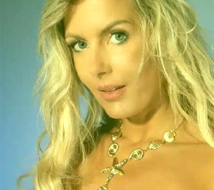 Yasmin 3 Darrical escort