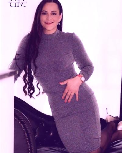 Yasmin 3 Linares escort