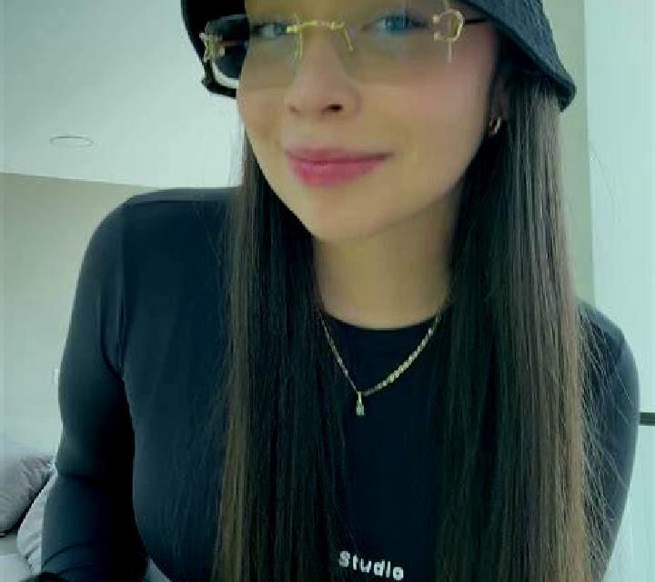 Yasmin 3 Toras escort