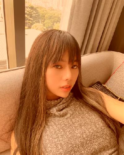 Yasmin Castellar de Santiago escort