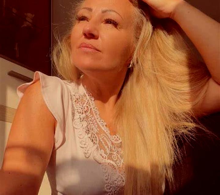 Yasmin Santa Coloma de Cervello escort